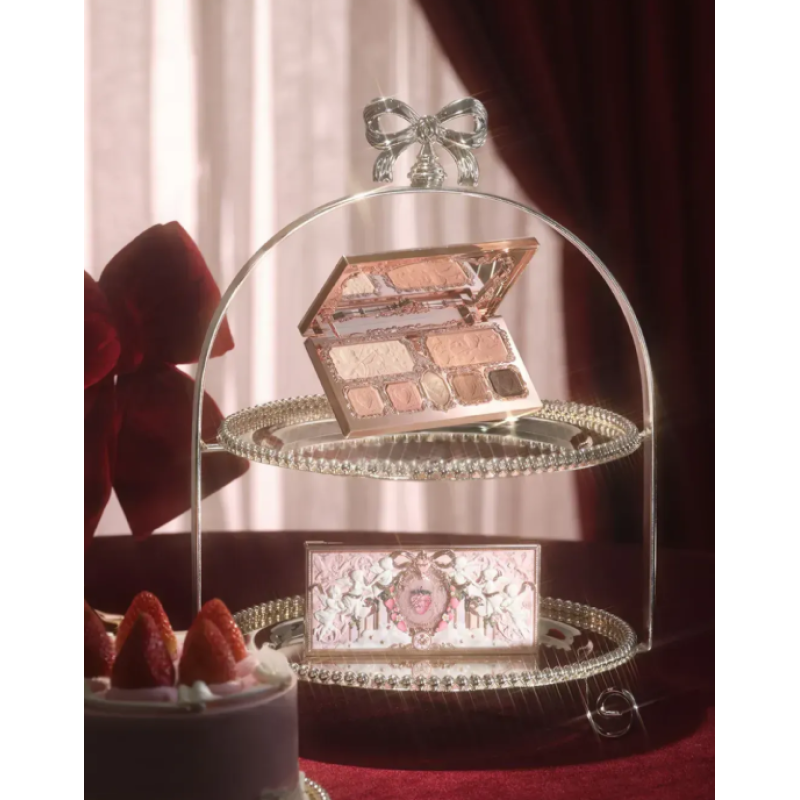 Палетка теней Flower Knows 02 Strawberry Cassis (азиатская версия) (Strawberry Cupid)