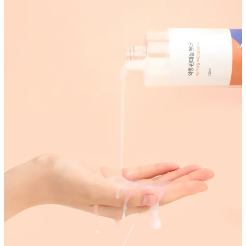 Зволожувальний тонер з екстрактом соєвих бобів та пантенолом ROUND LAB Soybean Panthenol Toner, 250 мл