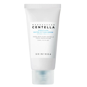 Солнцезащитная сыворотка SKIN1004 Madagascar Centella Hyalu-Cica Water-Fit Sun Serum SPF50+ PA++++, 15 мл
